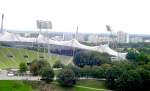 Blick auf das Olympiastadion vom Olympiaberg aus gesehen.