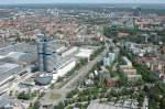 Die BMW-Konzernzentrale mit dem typischen Hochhaus, auch Vierzylinder genannt.