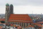 Blick vom  Alten Peter  direkt auf die Frauenkirche und in Richtung Olympiapark (12.09.09)