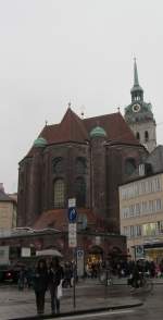 Die Hl.-Geist-Kirche am Mnchner Marienplatz.(4.1.2013)