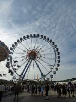 Zu sehen ist das groe Riesenrad auf der Wies´n in Mnchen am 22.09.2013.