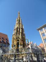 Zu sehen ist  Der Schöne Brunnen  in Nürnberg am 06.09.2013.
