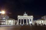 Nachtaufnahme vom Brandenburger Tor in Berlin.