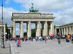 Berlin-Mitte: Das Brandenburger Tor wurde von 1789 bis 1793 nach Entwrfen von Carl Gotthard Langhans erbaut.