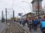 Am U-Bahnhof Warschauer Strae.