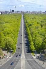 Berlin - Blick auf Strae des 17.