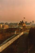 Brandenburger Tor zu DDR-Zeiten.