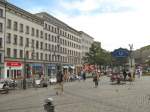 Berlin-Neuklln, Hermannplatz mit Abgang zur U-Bahn, 2007