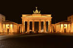 Das Brandenburger Tor ist ein frhklassizistisches Triumphtor auf dem Pariser Platz.