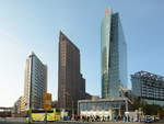 Der Potsdamer Platz mit den drei markanten Hochhusern Forum-Tower, Kollhoff-Tower und Bahntower.