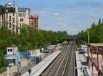 Die Schneberger Insel, so nennt man ein Wohnviertel in Berlin-Schneberg, hat nun endlich wieder einen direkten S-Bahn-Anschluss.