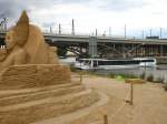 Blick von der Sandworld zur Stadtbahn am Hauptbahnhof, Sommer 2008