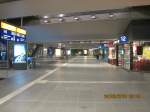 Der Berliner Hauptbahnhof Morgensfrh bei der Heimreise nach Basel