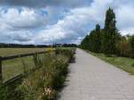 Wo einst die Berliner Mauer war, ist zwischen Schnefeld und Rudow eine idyllische Gartenanlage mit landwirtschaftlicher Nutzung entstanden.