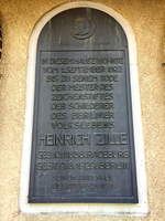 Gedenktafel fr den Grafiker, Maler und Fotografen Heinrich Zille (*10.1.1858 - +9.8.1929) in Berlin-Charlottenburg, Sophie-Charlotten-Str.88.