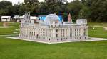 Modellpark in der Wuhlheide 2007, Blick zum Modell des Reichstagsgebudes