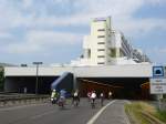 Die nur 600 Meter lange A104 fhrt in einem Tunnel direkt unter Wohnhusern hindurch.