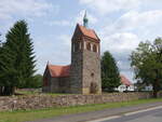 Arenzhain, evangelische Kirche, Saalbau aus Feldstein, erbaut im 13.