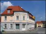 Am Rande des historischen Stadtkerns von Uebigau steht dieses fr die Gegend nicht ganz typische Haus, fasziniert aber durch sein hbsches Stuckgesims.