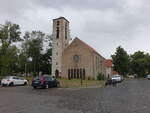Elstal, evangelische Kirche am Marktplatz, erbaut 1936 (09.07.2025)