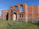 Sch�nfliess, Ruine der Dorfkirche mit Denkmal f�r die Gefallenen des Ersten Weltkriegs (05.04.2026)