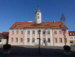 Zehdenick, Rathaus in der Marktstra�e, erbaut von 1801 bis 1803 (26.05.2026)