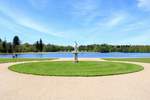 Schaut man vom Schloss Rheinsberg aus in Richtung Westen, erstreckt sich am Schlossgarten der Grienericksee und ldt zum Verweilen ein.