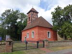 Kemnitz, evangelische Kirche, sptgotischer Bau aus Feldsteinen, renoviert 1755 (09.07.2025)
