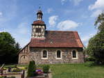 Feldsteinkirche von Neschholz, sptromanischer Saalbau mit neubarockem Fachwerkturm, erbaut im 13.