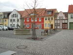 Spremberg, Brunnen und Huser am kleinen Markt (02.04.2012)