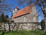 Bertikow, evangelische Kirche, Saalbau aus Feldsteinen, erbaut im 13.