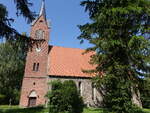G�stow, evangelische Dorfkirche, rechteckiger Feldsteinbau mit eingezogenem Rechteckchor, erbaut im 13.