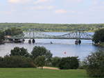 Weiterer Blick vom Park am Schloss Babelsberg in Richtung Glienicker Brcke am 09.