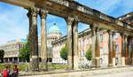 Potsdam im historischen Stadtkern, Juni 2017, Blick durch die Kolonnaden auf den neu erbauten Landtag bzw.