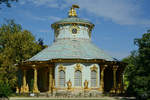 Das Chinesische Haus im Park Sanssouci in Potsdam entstand in den Jahren 1755 bis 1764.