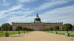 Das Neue Palais wurde 1763-1769 erbaut und befindet sich an der Westseite des Parks Sanssouci.