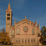 Die katholische Peter-und-Paul-Kirche steht in der Potsdamer Innenstadt.