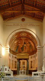 Der Altarraum mit dem italienisch-byzantinischen Apsismosaik aus dem 13.