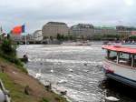 HAMBURG, 21.08.2004, an der Alster