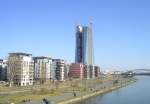 Der Skytower voon der Flerbrcke aus gesehen am 02.03.13