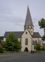 Rasdorf, Stiftskirche, erbaut an 831 durch den Abt von Fulda, umgebaut in der Gotik um 1274 (15.06.2012)