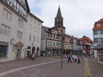 Rotenburg an der Fulda, Huser und Kirchturm der Stiftskirche am Steinweg (04.06.2022)