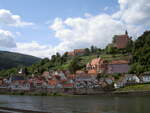 Hirschhorn, Ausblick auf die Altstadt mit Burg, kath.