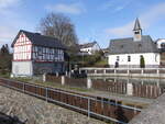 Oberquembach, evangelische Kirche am Brandweiher (12.03.2022)