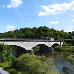 VILLMAR/LAHN-MARMORBRCKE  Ein ganz besonderes Bauwerk,1894/95 aus Lahnmarmor erbaut und seit 1985 als technisches Denkmal  geschtzt,hier am 12.6.2017....