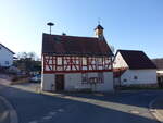 Dombach, alte Rathausschule in der Hauptstrae, erbaut 1757 (19.03.2022)