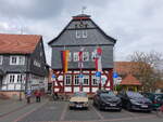 Amneburg, historisches Rathaus von 1690 am Marktplatz (01.05.2022)