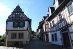 Idstein - Altstadt, Fachwerkhuser Obergasse/Kaffeegasse, 14.05.2025