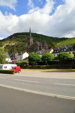 Blick von der Uferpromenade an der Rhein-Allee in Lorchhausen.