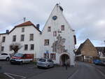 Mittelheim, altes Rathaus am Rathausplatz, erbaut 1590 (30.01.2022)